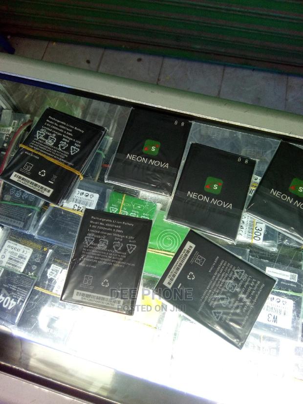 Neon Nova Phone Batteries - thumbnail 3