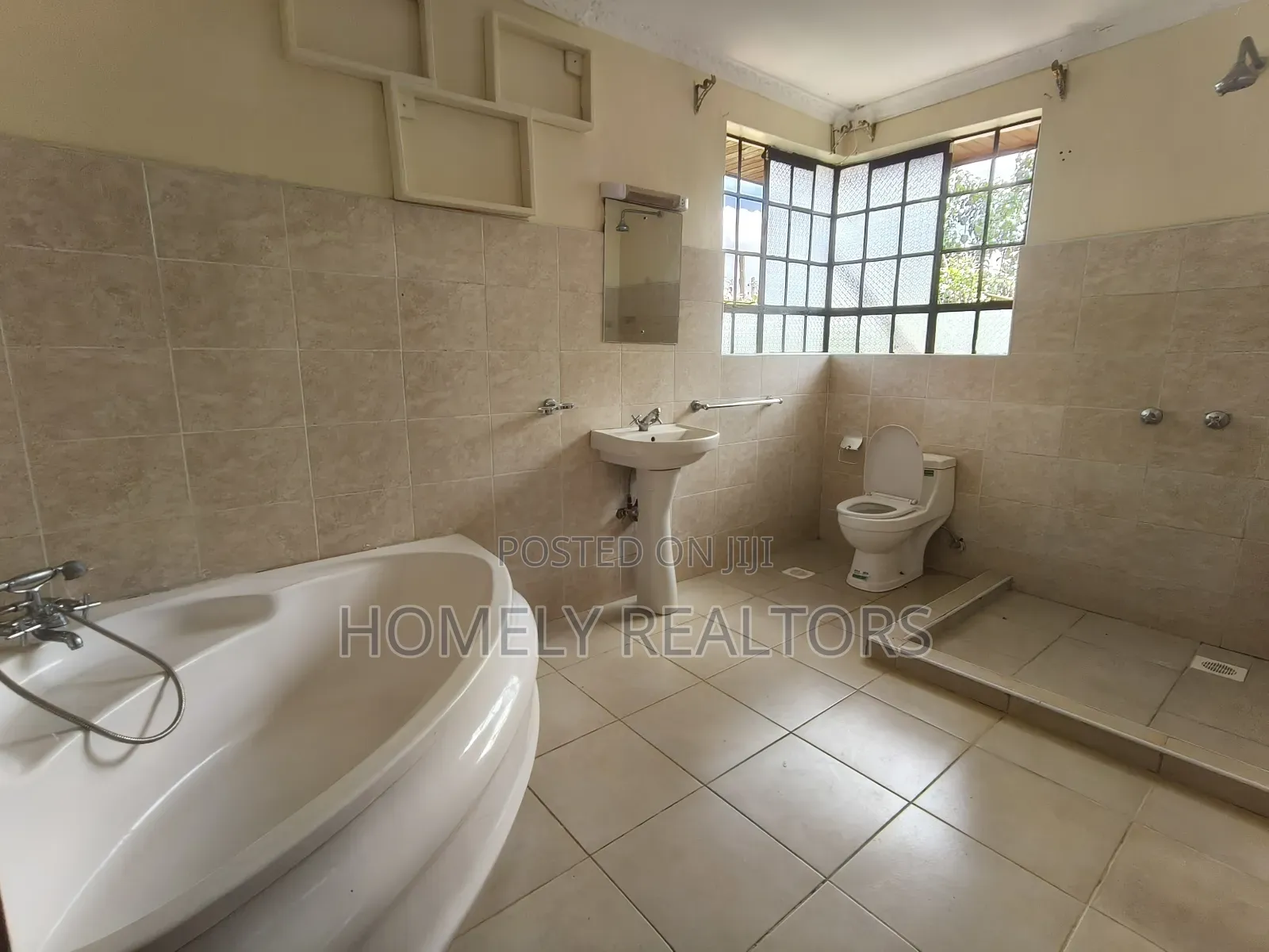 4bdrm Maisonette in Ngong, Kerarapon for rent
