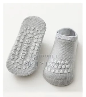 Anti Slip Knee Pad With Matching Socks