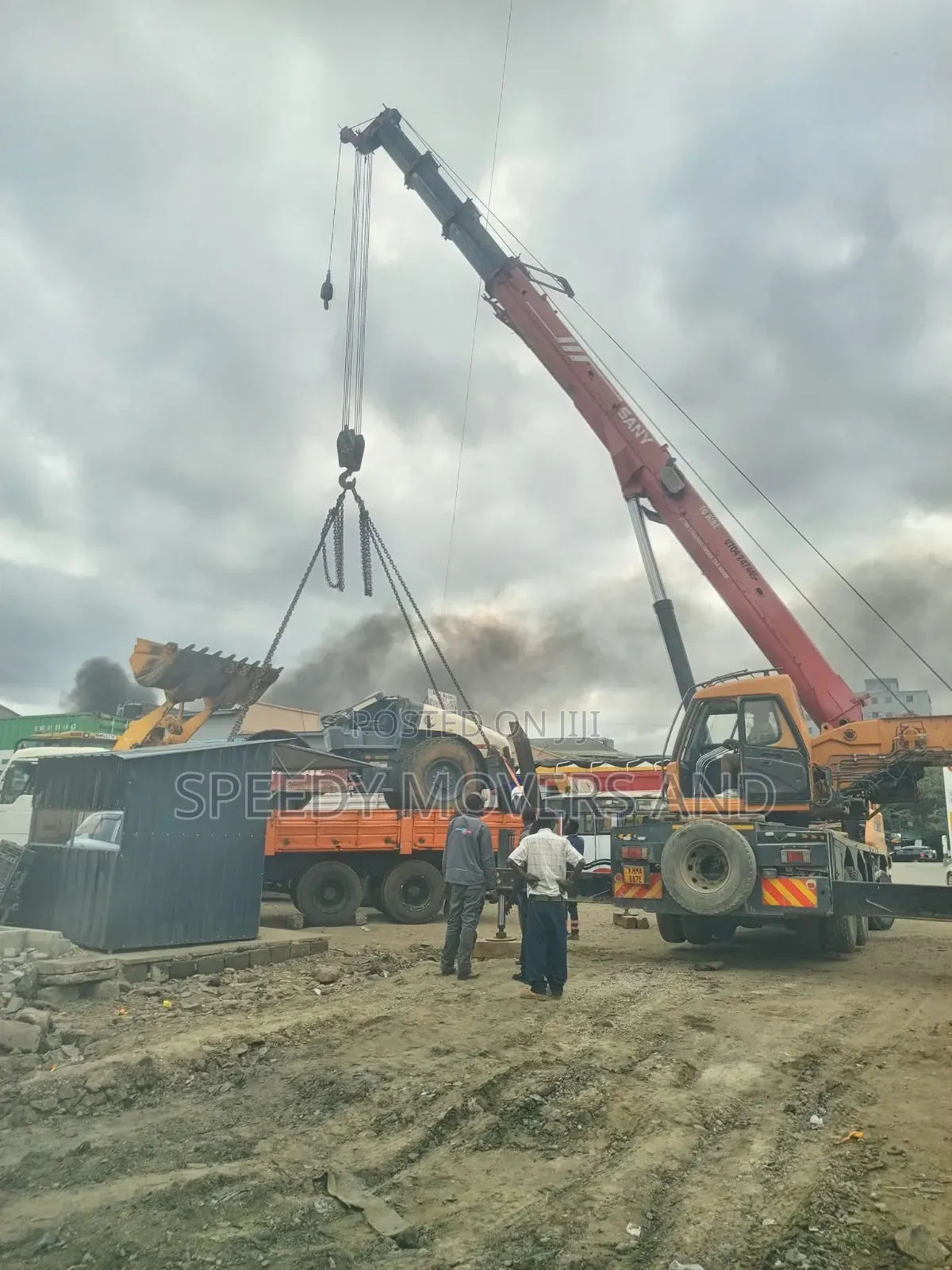 Crane for Heavy Lifting Tasks at Hand
