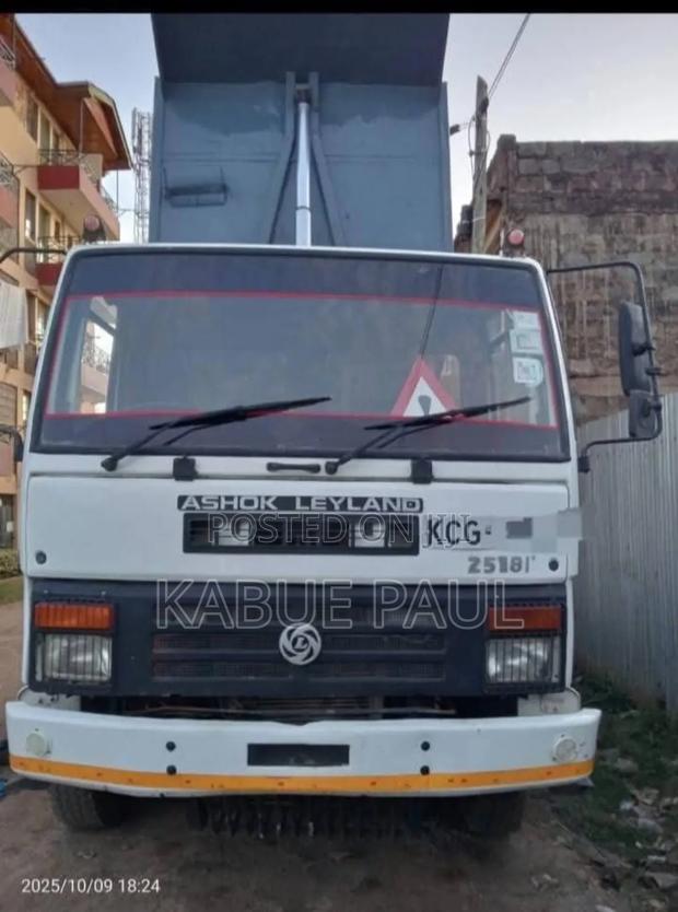 Ashok Leyland Tipper 2518 - main view