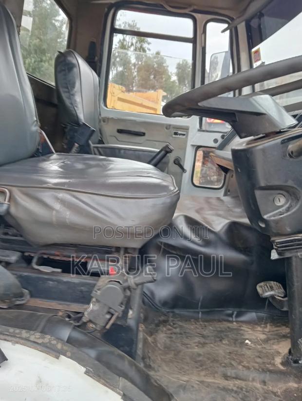 Ashok Leyland Tipper 2518 - thumbnail 6