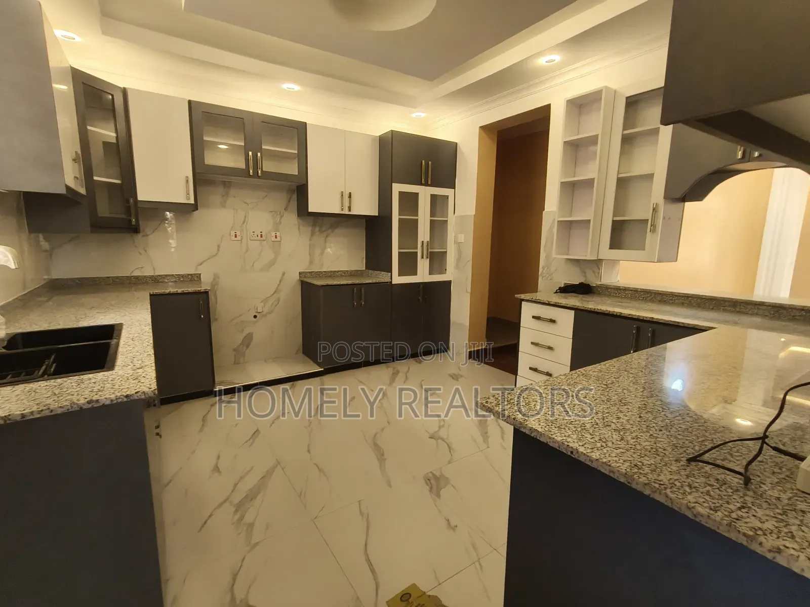 5bdrm Maisonette in Kibiku, Ngong for sale