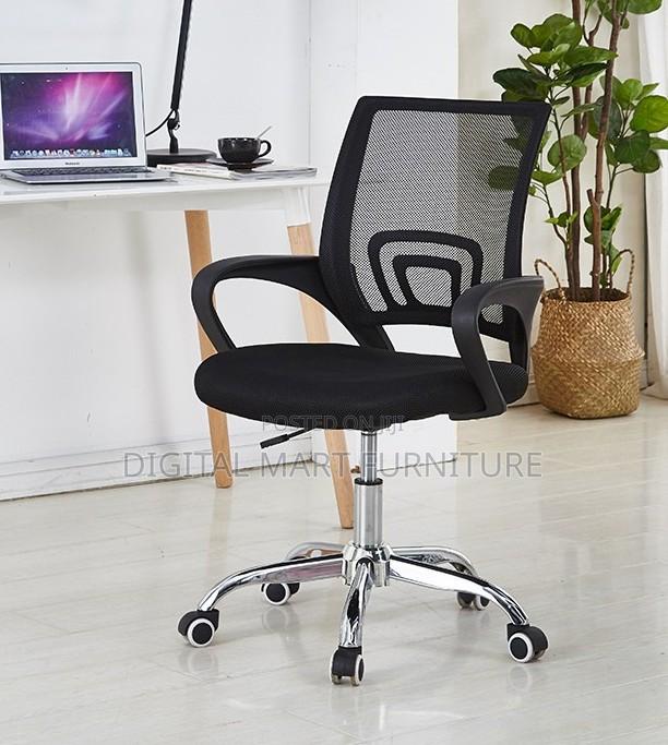 Mesh Swivel Work Chair With Wheels