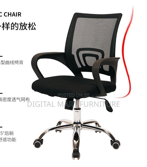 Mesh Swivel Work Chair With Wheels - thumbnail 2