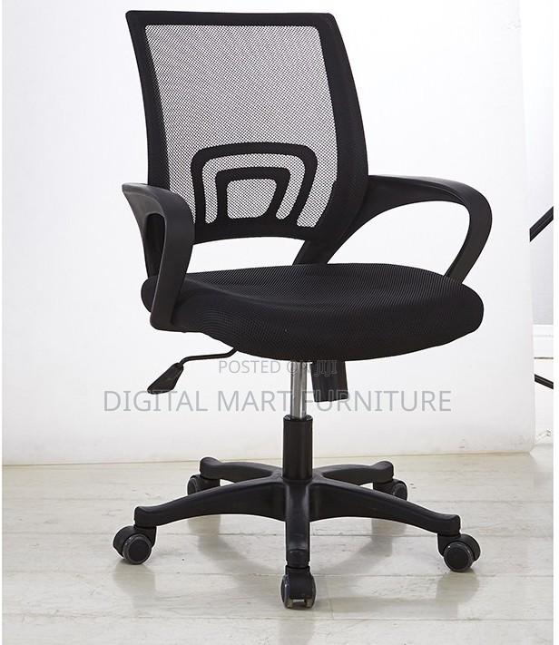 Mesh Swivel Work Chair With Wheels - thumbnail 5