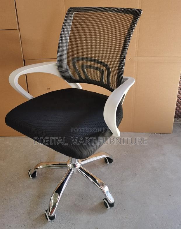 Mesh Swivel Work Chair With Wheels - thumbnail 9