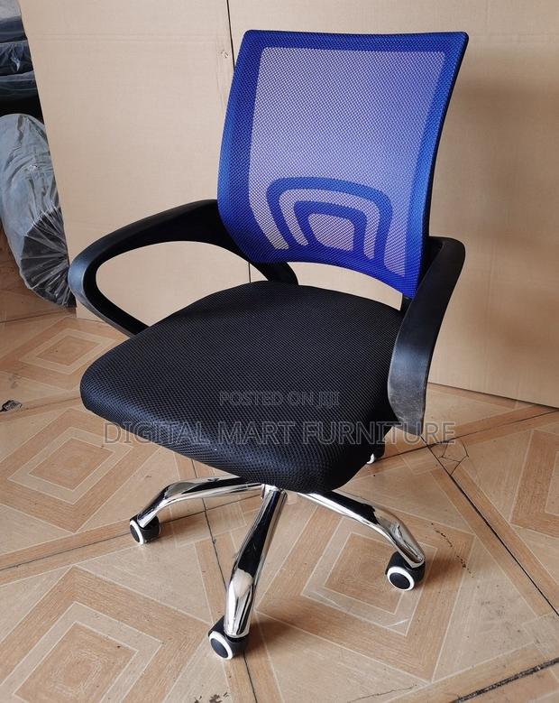 Mesh Swivel Work Chair With Wheels - thumbnail 10