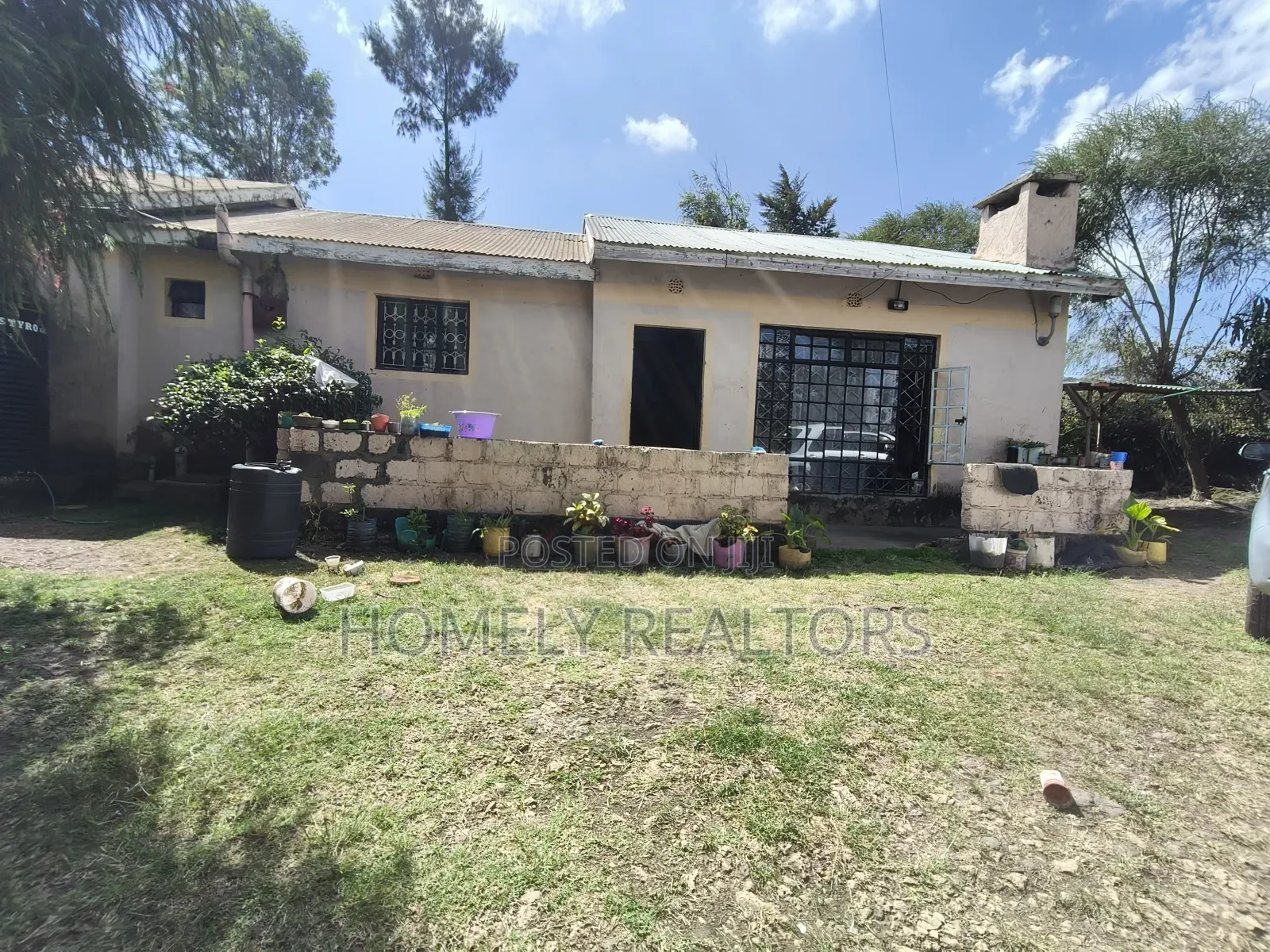 Residential Quarter Acre Plot on Sale in Kiserian With a 3-BDRM House