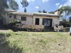 Residential Quarter Acre Plot on Sale in Kiserian With a 3-BDRM House
