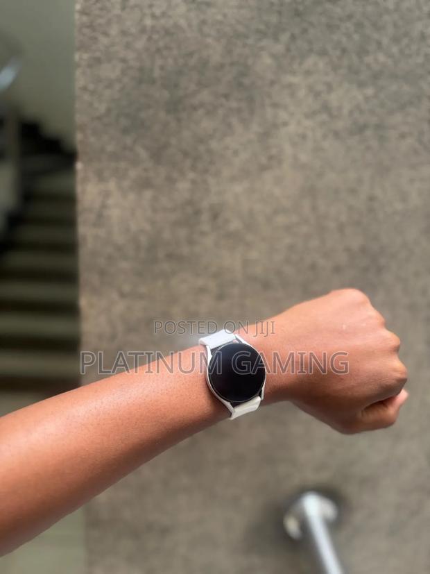 Galaxy Watch4 - thumbnail 2