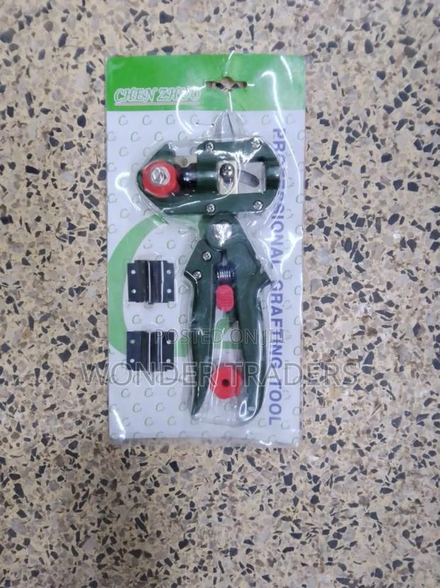 Professional Grafting Tool - main view