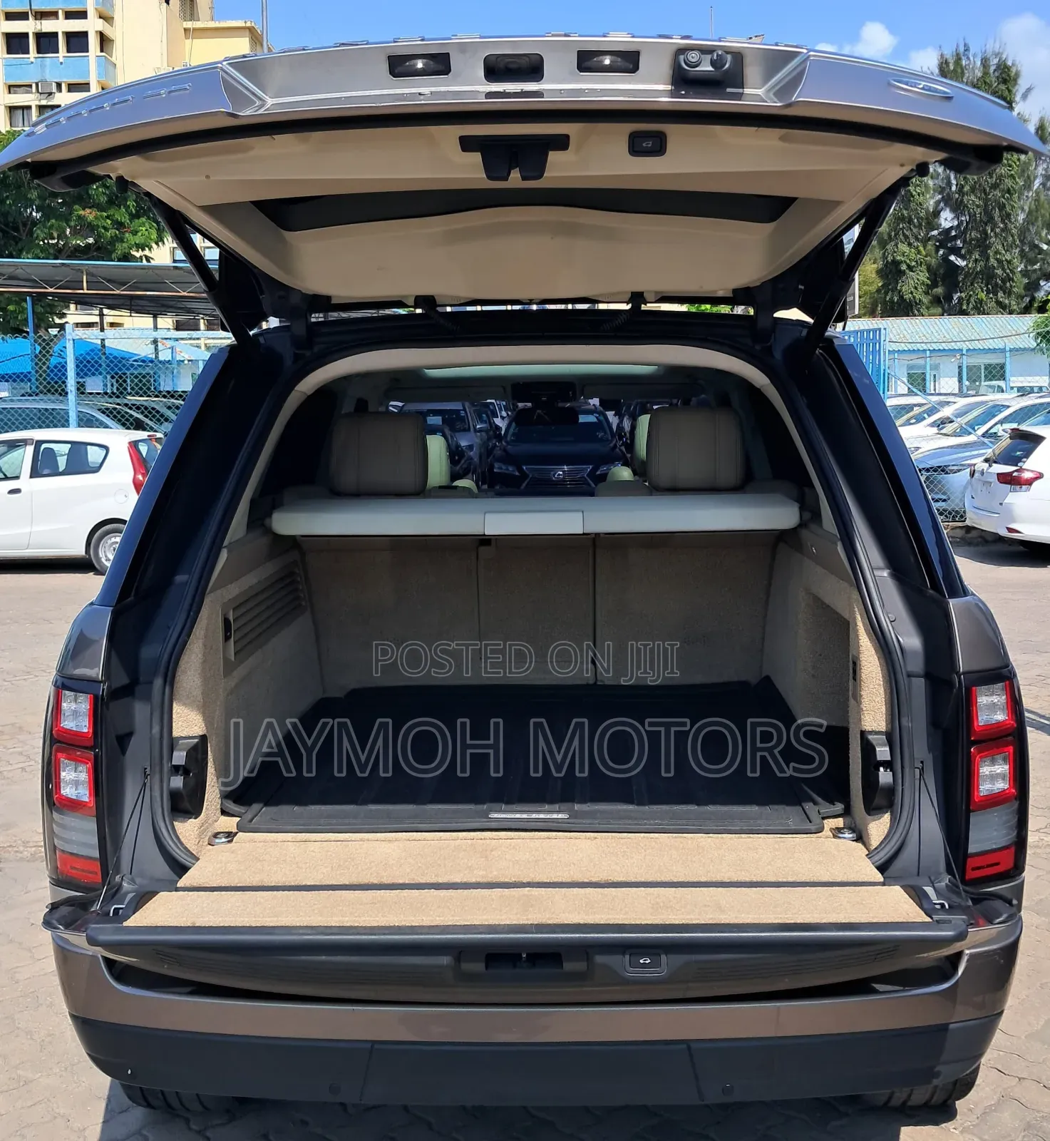 Land Rover Range Rover Vogue 2017 Gold