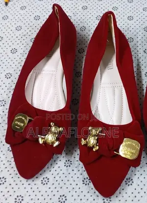 Bridal Shoes Comfortable Pearl Flower Sandals for Weddings