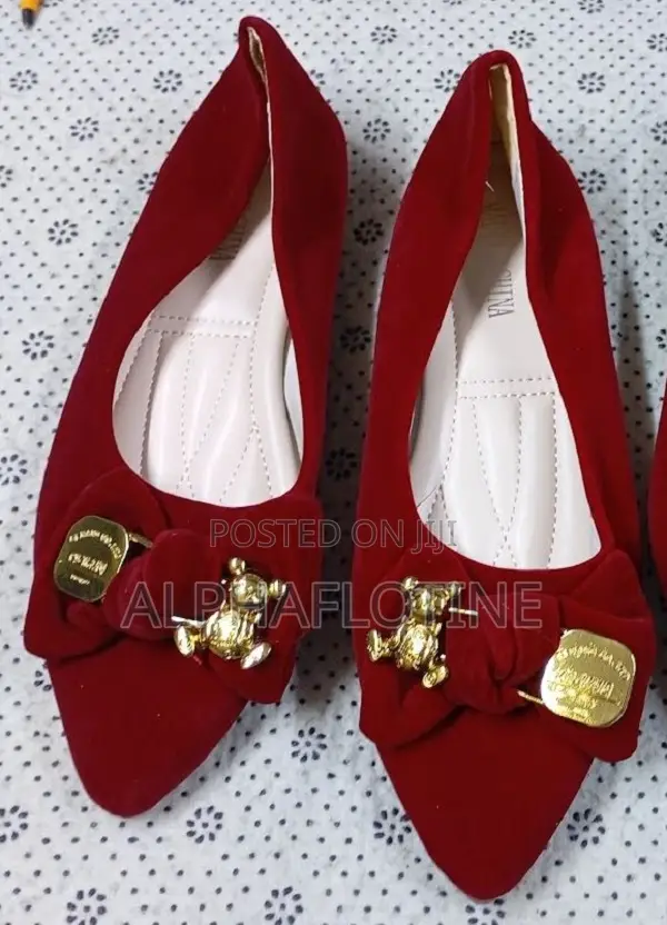 Bridal Shoes Comfortable Pearl Flower Sandals for Weddings