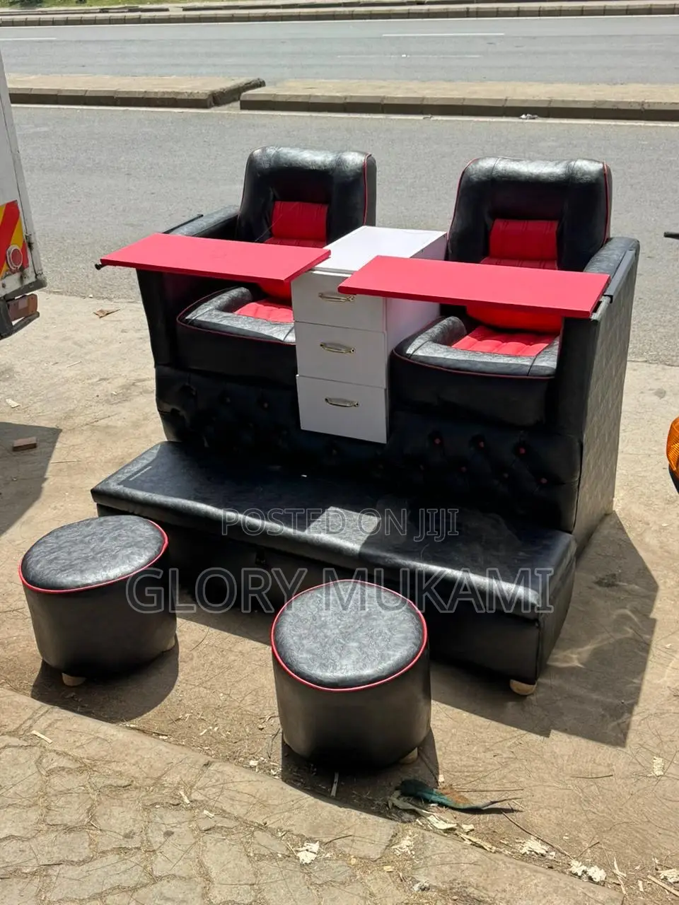 Pedicure Chair With Storage Drawers