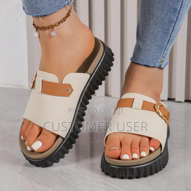 High Quality Leather Women's Slides/Sandals. - thumbnail 2