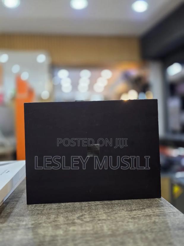 New Microsoft Surface Pro 512 GB Gray - main view