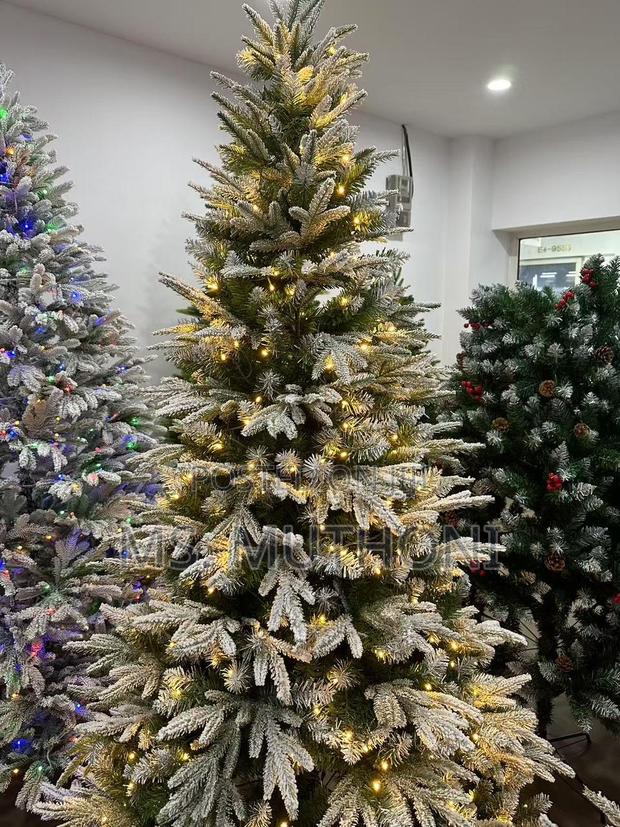 Premium Green / Snow Flaked Prelit Christmas Tree - thumbnail 3