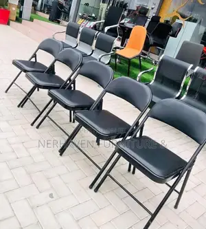Portable Foldable Chair – Easy to Carry Store