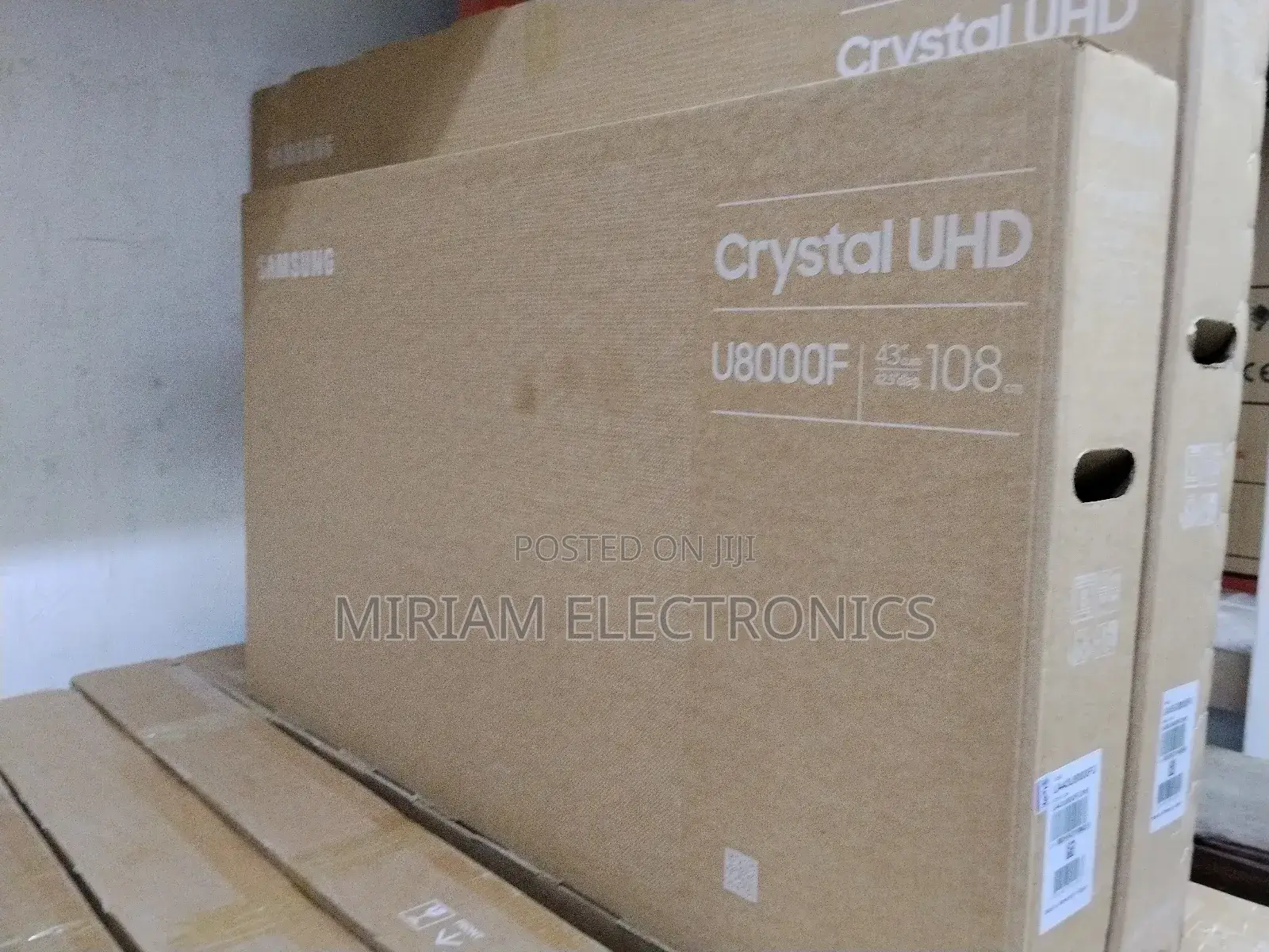 43" Crystal Uhd U8000f Smart Tv (2025)