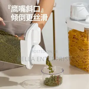 Storage Containers With Measuring Cup