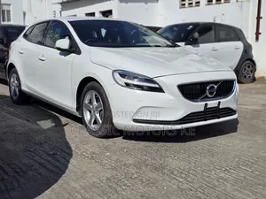 Volvo V40 2019 White