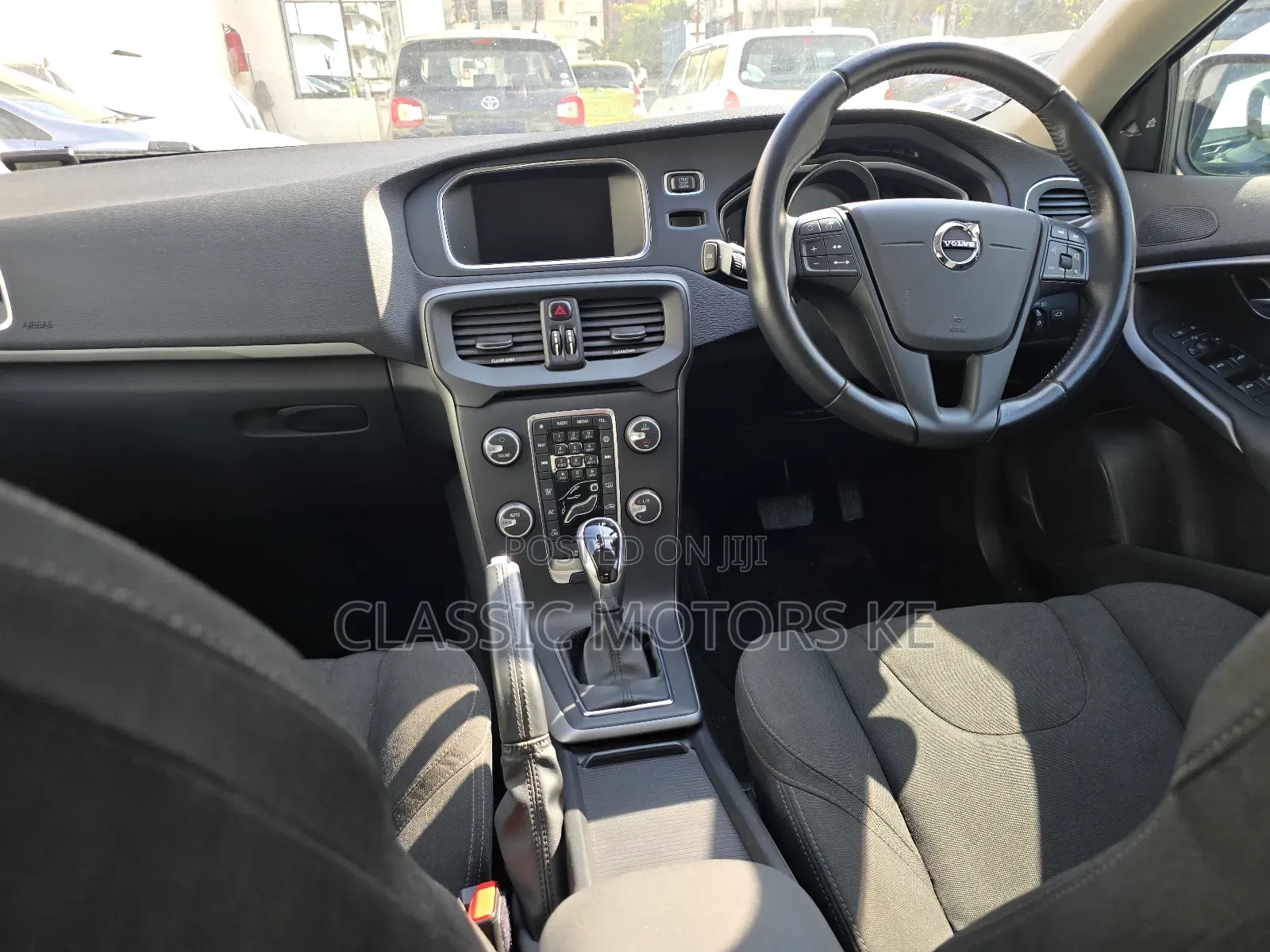 Volvo V40 2019 White