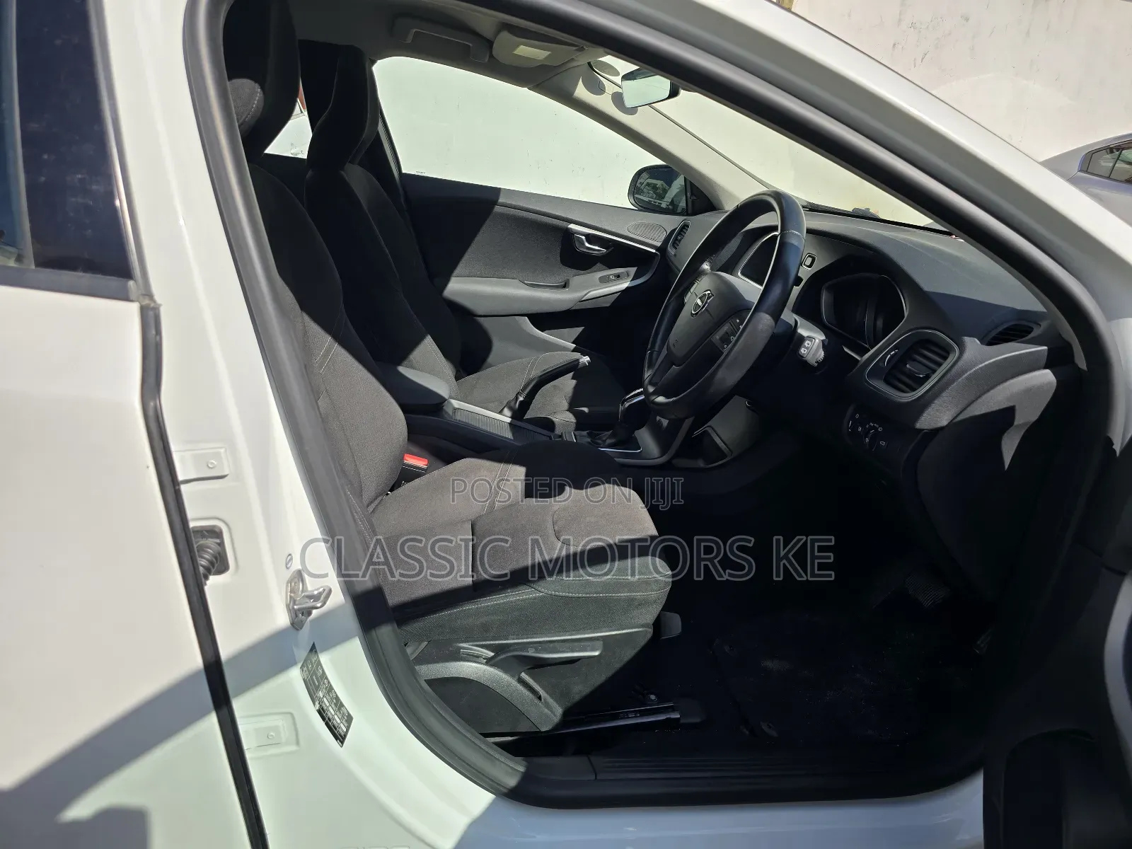 Volvo V40 2019 White