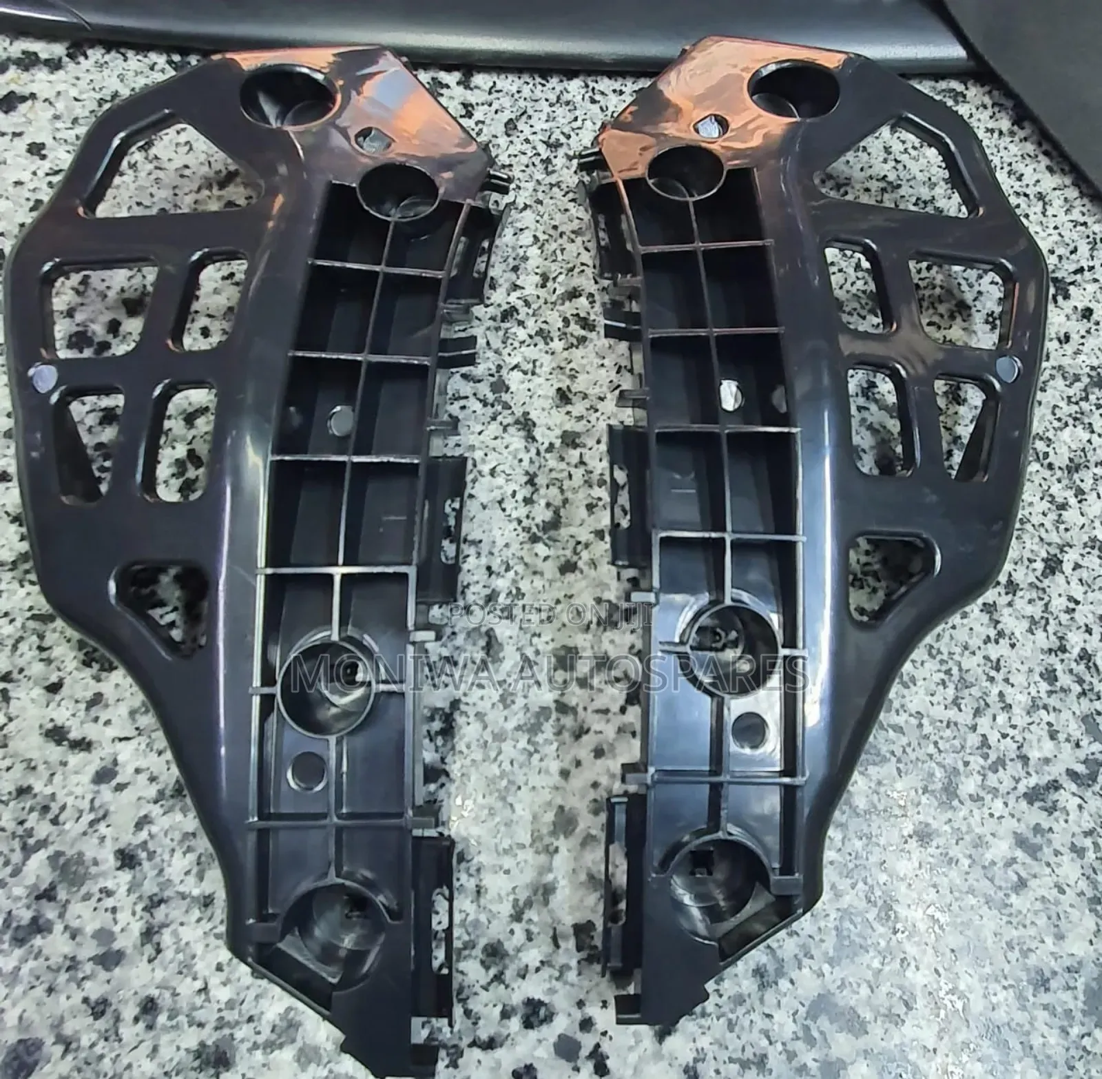 Front Bumper Slide Toyota Auris New