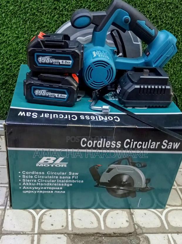 Makita Cordless Circular Saw