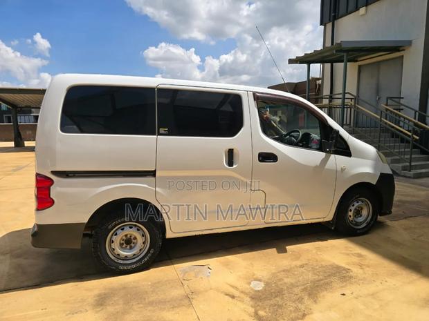 Nissan NV200 2015 White - thumbnail 4
