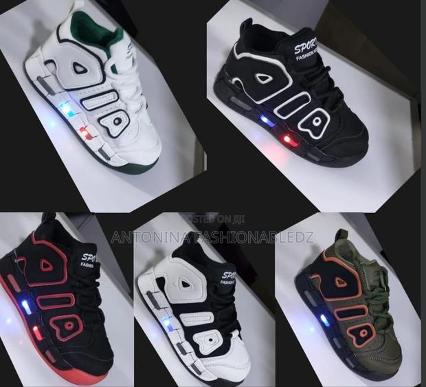 Kids Cute Sneakers 21_30
