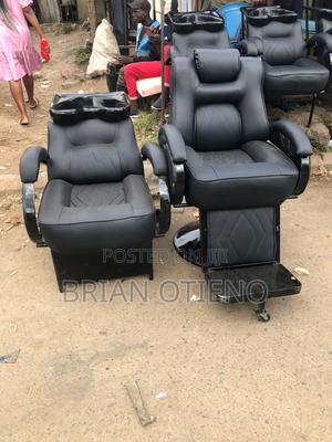 Rotating Shampoo Sink and Barber - main view