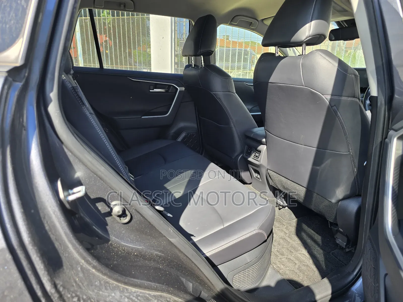Toyota RAV4 Hybrid 2019 Gray