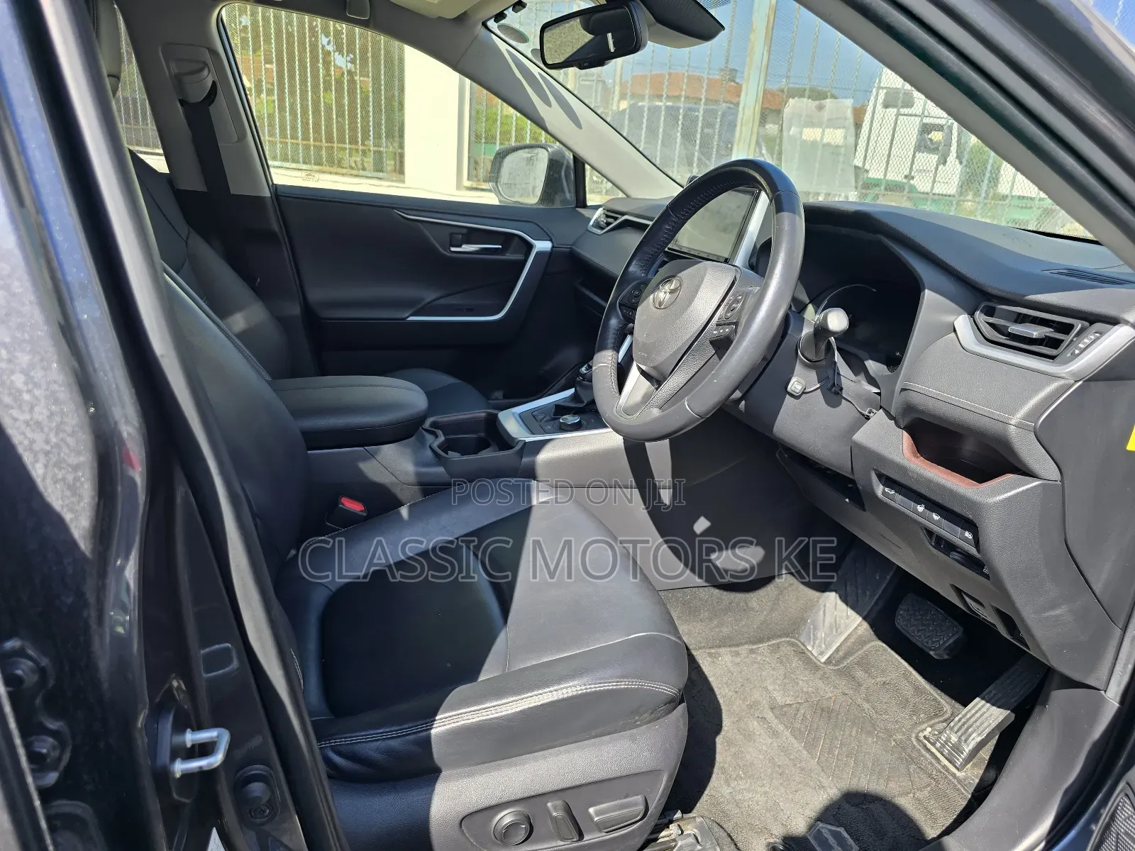 Toyota RAV4 Hybrid 2019 Gray
