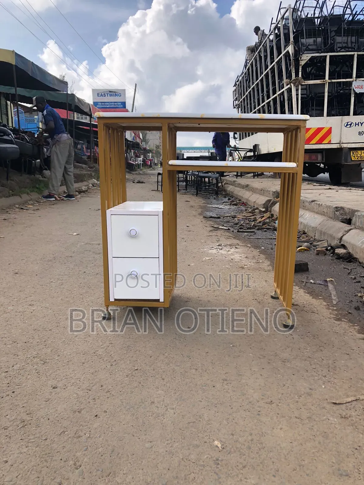 Manicure Tables