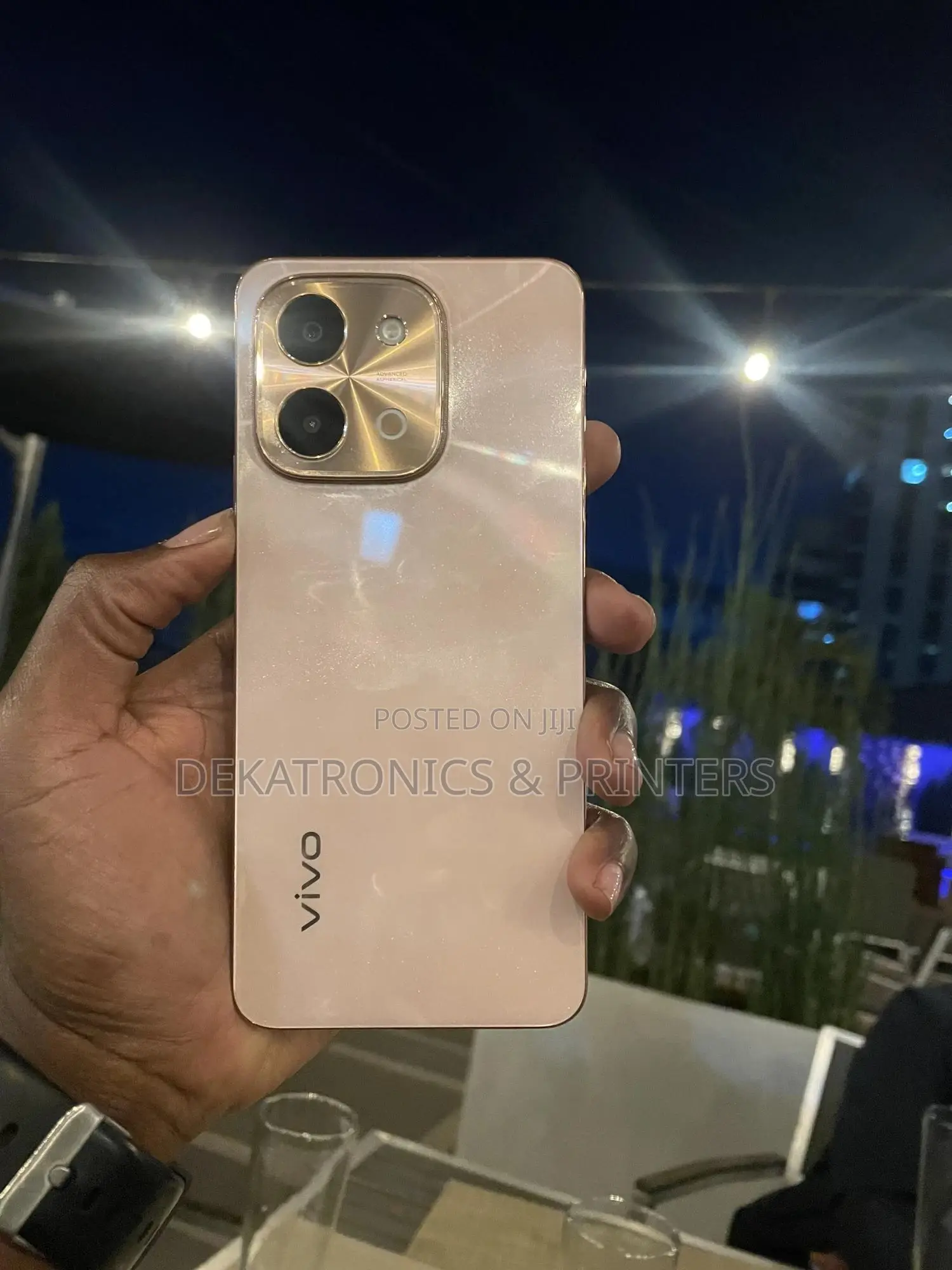 Vivo Y28 8 GB Gold