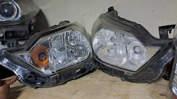 Dihasto Miraa Headlight Zenon