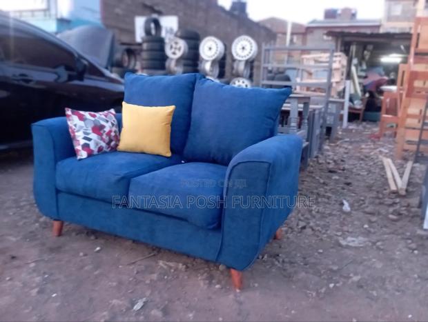 Stylish Modern 2-Seater Sofa - thumbnail 2