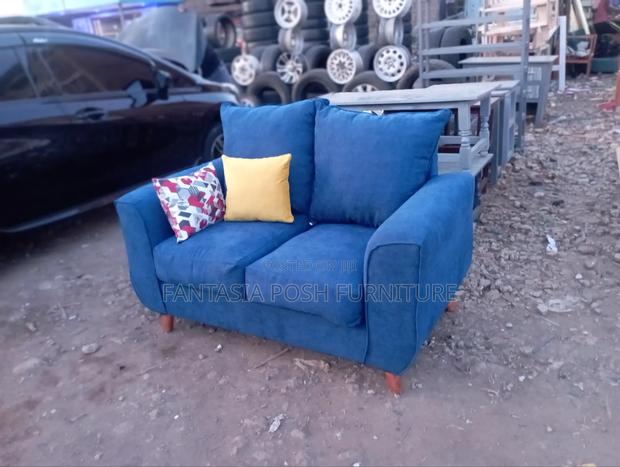 Stylish Modern 2-Seater Sofa - thumbnail 3