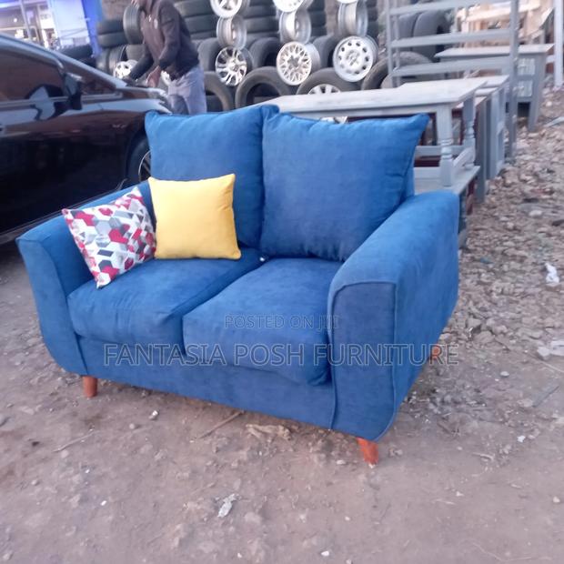 Stylish Modern 2-Seater Sofa - thumbnail 4