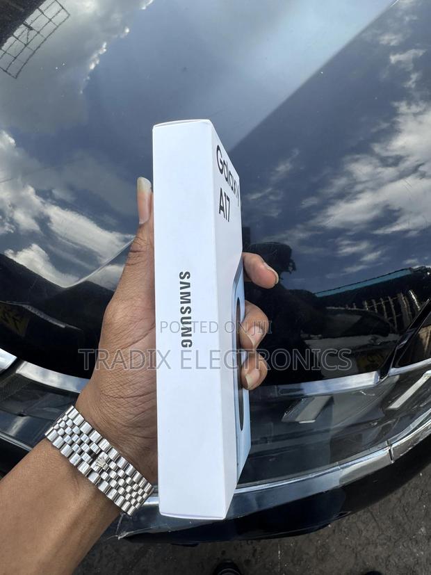 New Samsung Galaxy A17 128 GB Blue - thumbnail 3