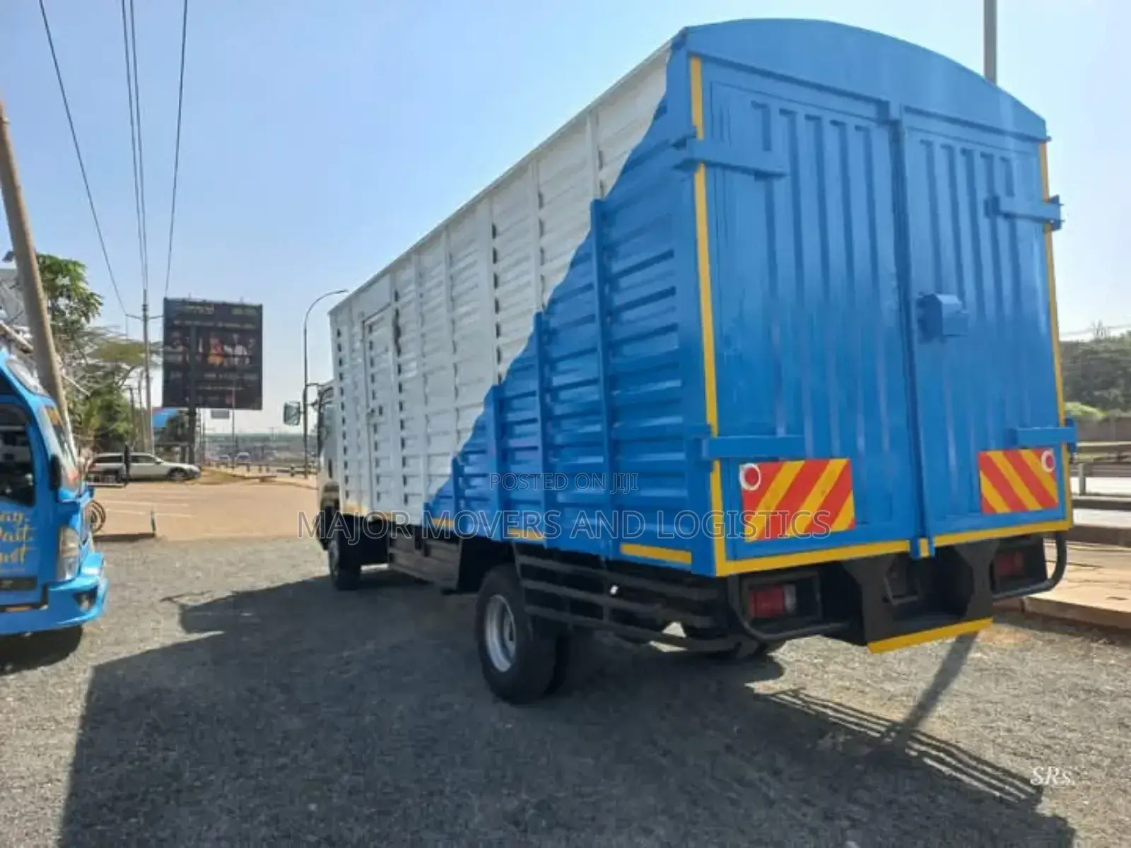 Fh/Trucks for Transport and Errands Services Are Readily Available