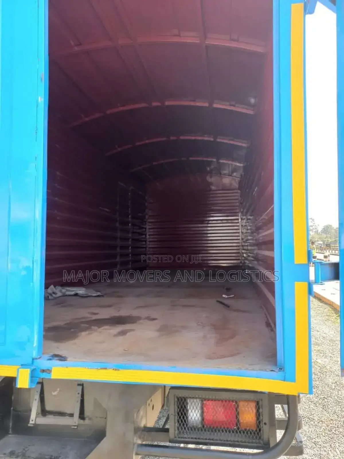 Fh/Trucks for Transport and Errands Services Are Readily Available