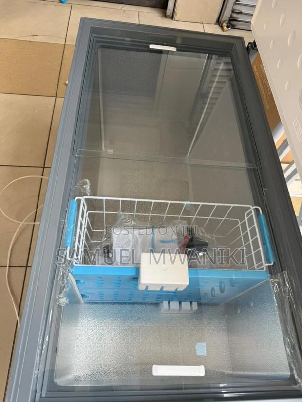 TCL Chest Freezer 380 Liters - thumbnail 2