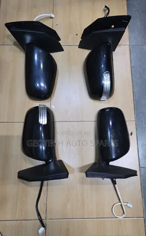 Toyota Nze Sidemirrors
