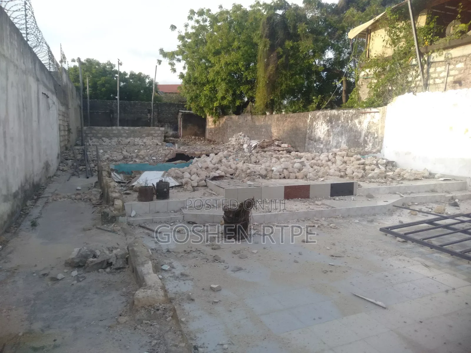 Prime 1/8 Acre Yard at to Let at Links Road Nyali Mombasa