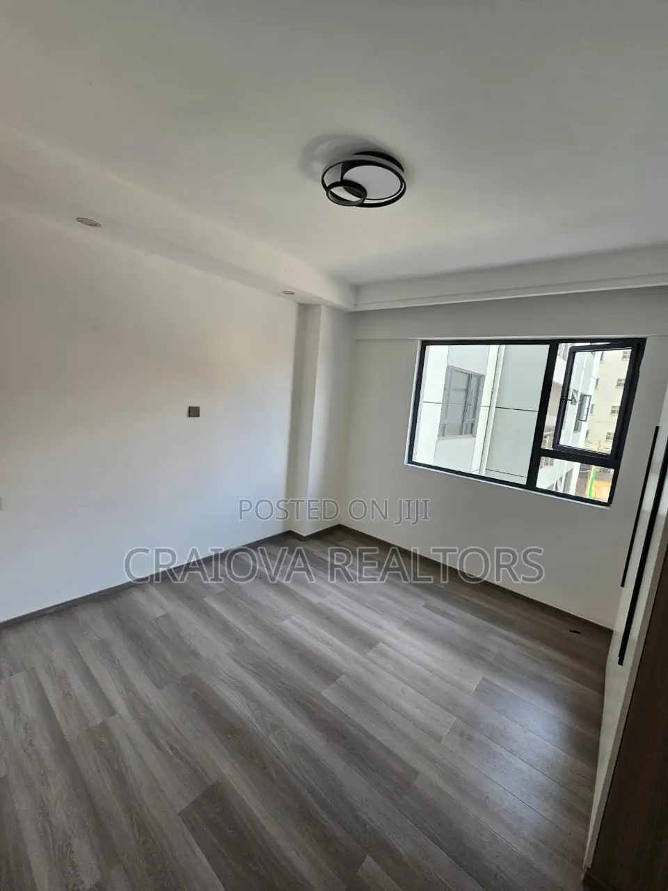 Studio Apartment in Valley Arcade for sale