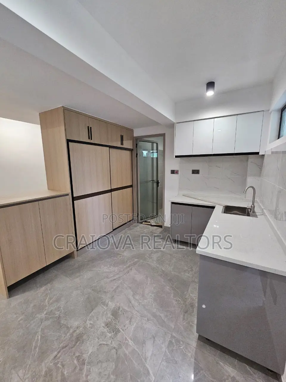 Studio Apartment in Valley Arcade for sale